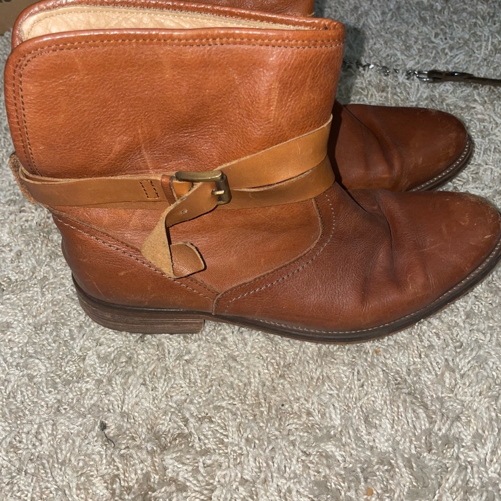 Women leather bootie